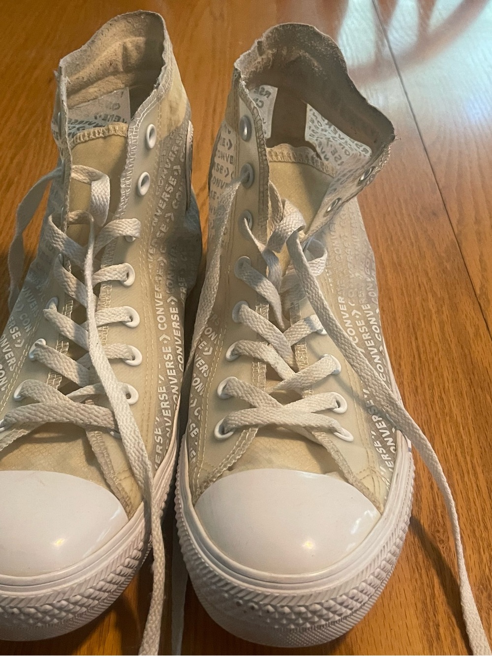 Clear Converse Women’s 12.5
